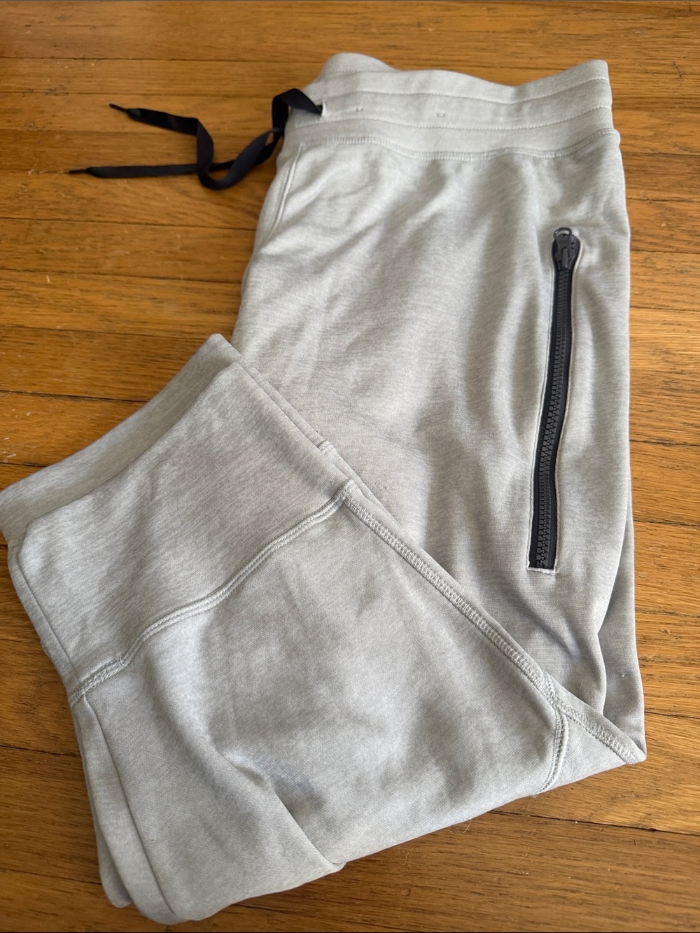 Champion Duo Dry women’s Sz XL Gray Drawstring capris Joggers
